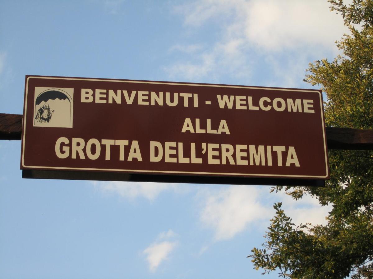 Agriturismo Grotta Dell'Eremita Albano di Lucania Dış mekan fotoğraf