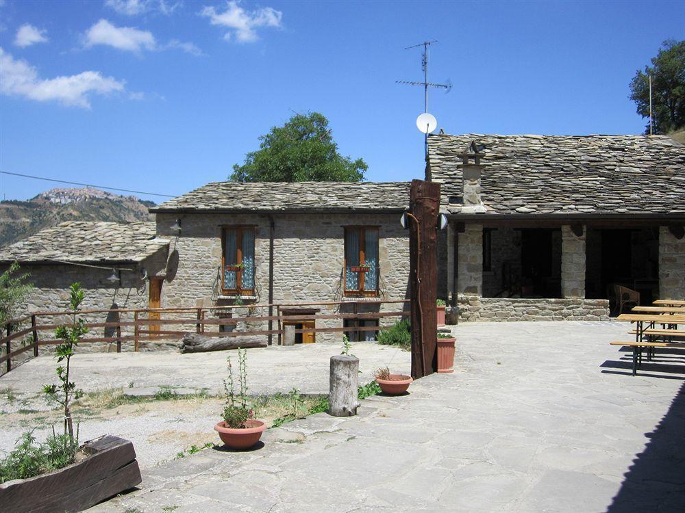 Agriturismo Grotta Dell'Eremita Albano di Lucania Dış mekan fotoğraf